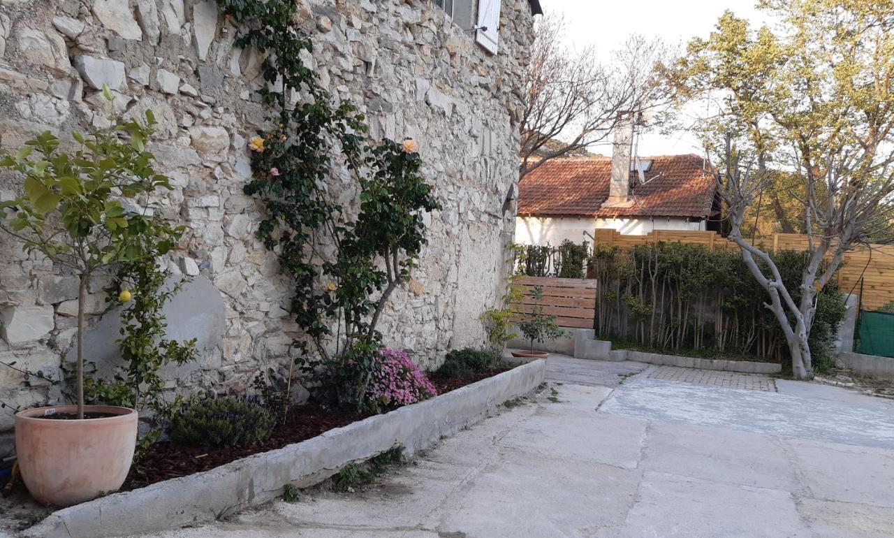 Les Cadets Guest House La Bouilladisse Exterior photo